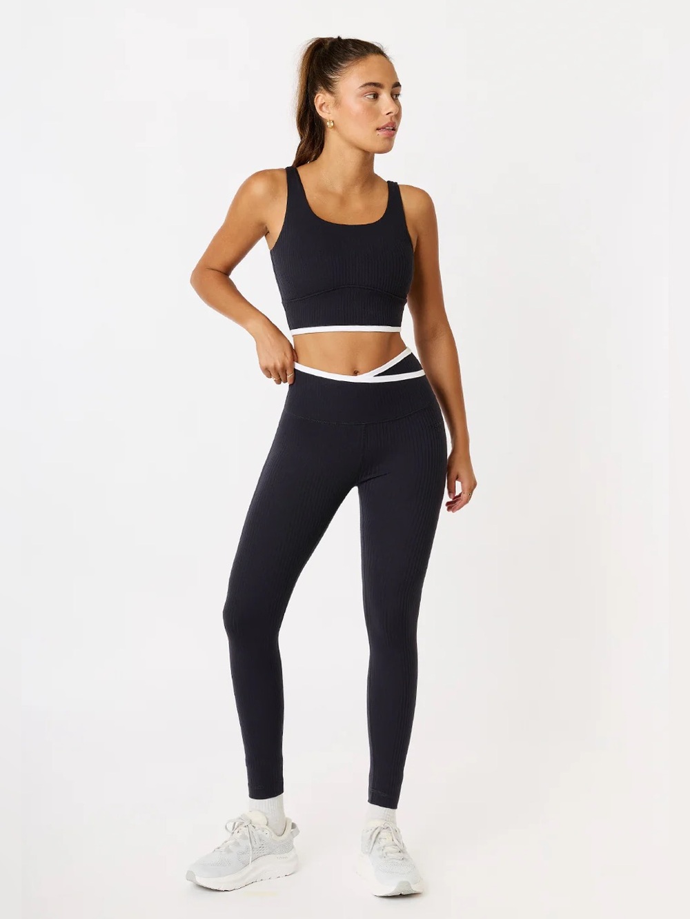 CREAM YOGA LENA OVERLAP WAISTBAND LEGGINGS BLACK/WHITE (L)